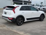 Used 2024 Kia Niro LX image 5