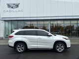 Used 2017 Toyota Highlander Limited image 2