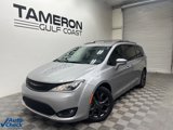 Used 2018 Chrysler Pacifica Touring-L w/ Premium Audio Group image 2