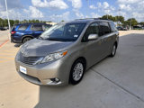 Used 2015 Toyota Sienna XLE image 4