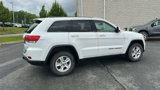 Used 2017 Jeep Grand Cherokee Laredo image 5
