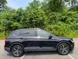 Used 2018 Volkswagen Tiguan SEL image 2