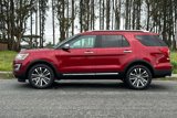 Used 2017 Ford Explorer Platinum image 2