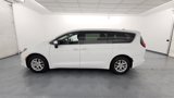 Used 2023 Chrysler Voyager LX image 5