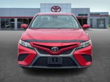 Used 2020 Toyota Camry SE w/ Moonroof Package image 2