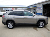 Used 2019 Jeep Cherokee Latitude w/ Cold Weather Group image 4