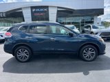 Used 2016 Nissan Rogue SL image 2