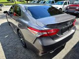 Used 2018 Toyota Camry SE image 3