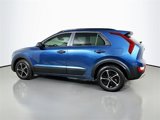 Used 2025 Kia Niro EX image 5