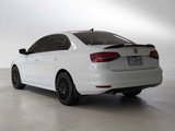 Used 2017 Volkswagen Jetta SE image 3