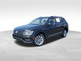 Used 2018 Volkswagen Tiguan SE w/ Panoramic Sunroof Package image 1