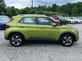 Used 2021 Hyundai Venue SEL w/ Premium Package image 2