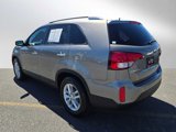 Used 2015 Kia Sorento LX image 5