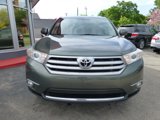 Used 2013 Toyota Highlander Plus image 2