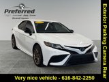 Used 2023 Toyota Camry SE image 3