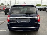 Used 2014 Chrysler Town & Country Touring image 4