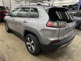 Used 2019 Jeep Cherokee Limited image 2