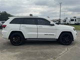Used 2017 Jeep Grand Cherokee Altitude image 4