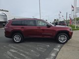 Used 2023 Jeep Grand Cherokee L Laredo image 3