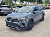 Used 2022 Volkswagen Taos SE w/ Panoramic Sunroof Package image 3