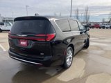 New 2025 Chrysler Pacifica Select image 6