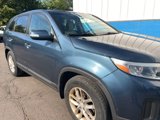Used 2015 Kia Sorento LX image 2
