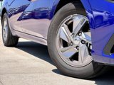 Used 2025 Hyundai Elantra SE image 2