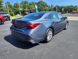 Used 2021 Toyota Avalon XLE image 3