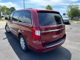 Used 2015 Chrysler Town & Country Touring image 6