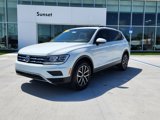Certified 2021 Volkswagen Tiguan SE w/ Panoramic Sunroof Package image 3