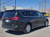 Used 2023 Chrysler Pacifica Touring-L image 4