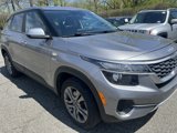 Used 2022 Kia Seltos LX image 2