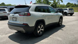 Used 2019 Jeep Cherokee Limited image 3