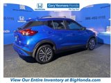 Used 2022 Nissan Kicks SV image 3