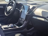 Used 2022 Ford Edge SE w/ Black Appearance Package image 6