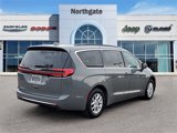 Used 2022 Chrysler Pacifica Touring-L image 4