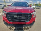 Used 2022 GMC Terrain SLE w/ Driver Convenience Package image 2