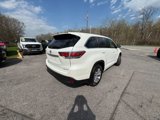 Used 2015 Toyota Highlander LE image 5