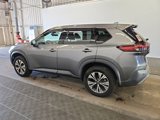Used 2021 Nissan Rogue SV image 3