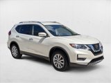 Used 2020 Nissan Rogue SV image 3