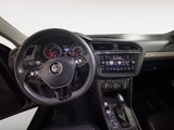 Used 2021 Volkswagen Tiguan SE image 5