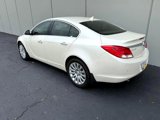 Used 2013 Buick Regal Premium image 2