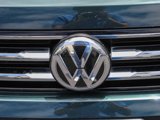 Used 2019 Volkswagen Tiguan SE w/ Panoramic Sunroof Package image 5