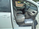 Used 2013 Toyota Sienna LE image 3