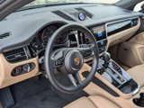 Certified 2024 Porsche Macan image 4