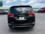 Used 2020 Chrysler Pacifica Limited w/ Advanced Safetytec Group image 4