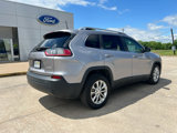 Used 2019 Jeep Cherokee Latitude w/ Popular Appearance Group image 5
