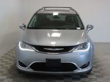Used 2020 Chrysler Pacifica Limited image 2
