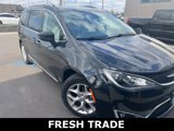Used 2017 Chrysler Pacifica Touring-L Plus image 2