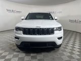 Used 2020 Jeep Grand Cherokee Laredo image 2